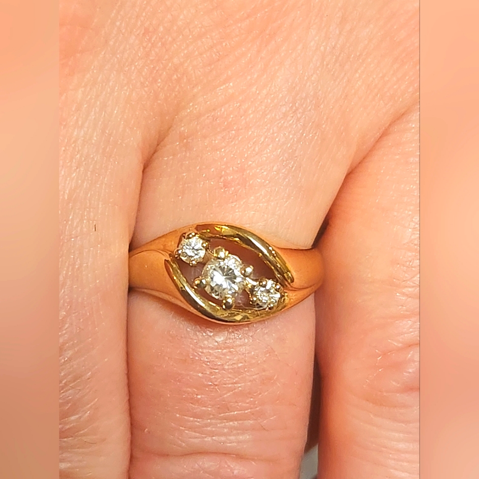 14 Kt Yellow Gold Engagement Ring